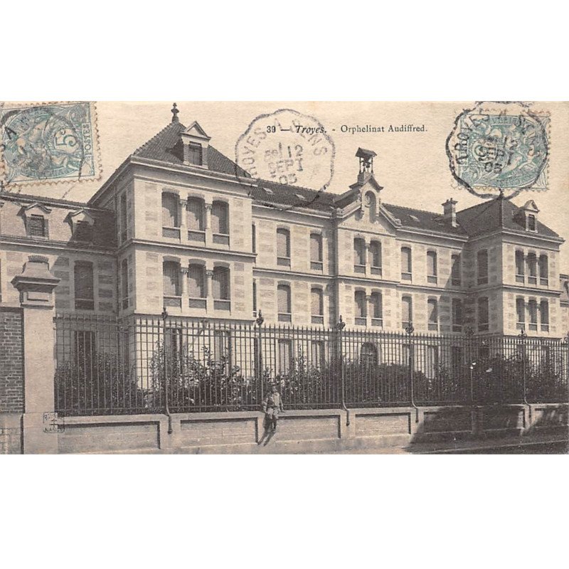 TROIX - Orphelinat Audiffred - très bon état