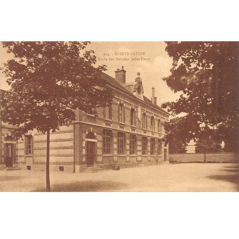 SAINTE SAVINE - Ecoles des Garçons Jules Ferry - très bon état