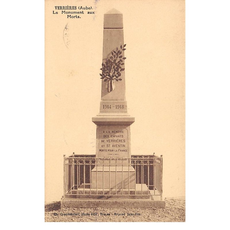 VERRIERES - Le Monument aux Morts - très bon état