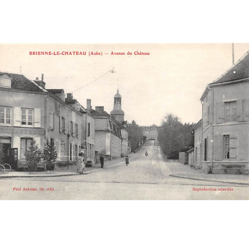 BRIENNE LE CHATEAU - Avenue du Château - très bon état