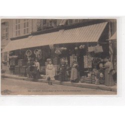 GANNAT : grand bazar de Paris dans la grande rue (cartes postales - magasin - quincaillerie) - très bon état