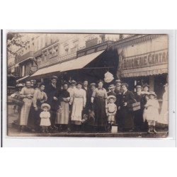 PARIS 17ème : carte photo d'un groupe devant le 13 avenue des Ternes - très bon état