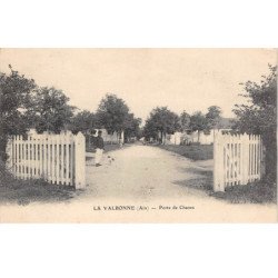LA VALBONNE - Porte de Chanes - très bon état