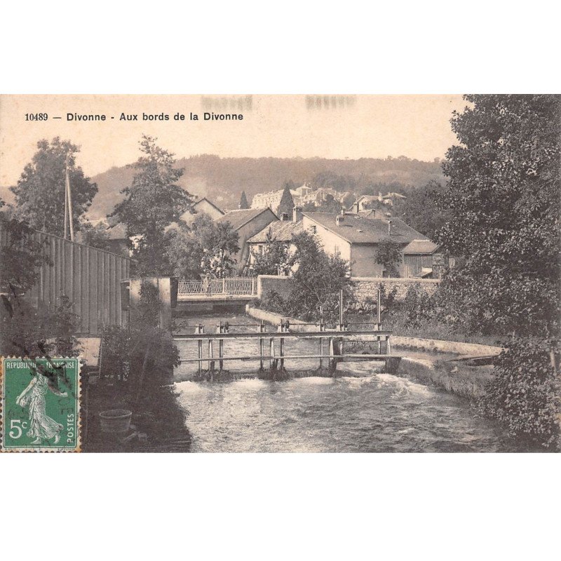 DIVONNE - Aux bords de la Divonne - très bon état