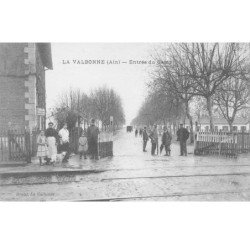 LA VALBONNE - Entrée du Camp - très bon état