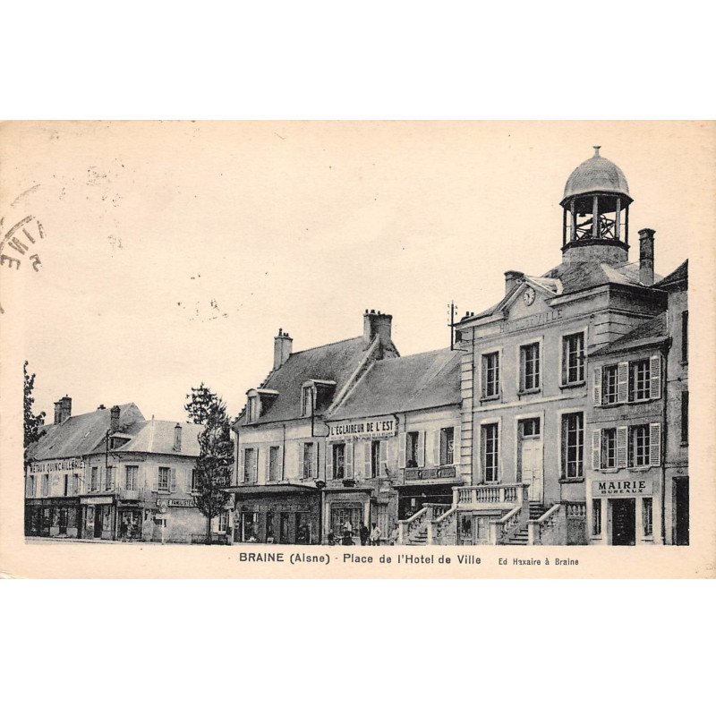 BRAINE - Place de l'Hôtel de Ville - très bon état