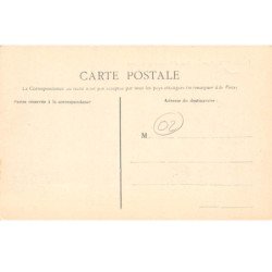 MAUCREUX - Cour d'honneur du Château - très bon état