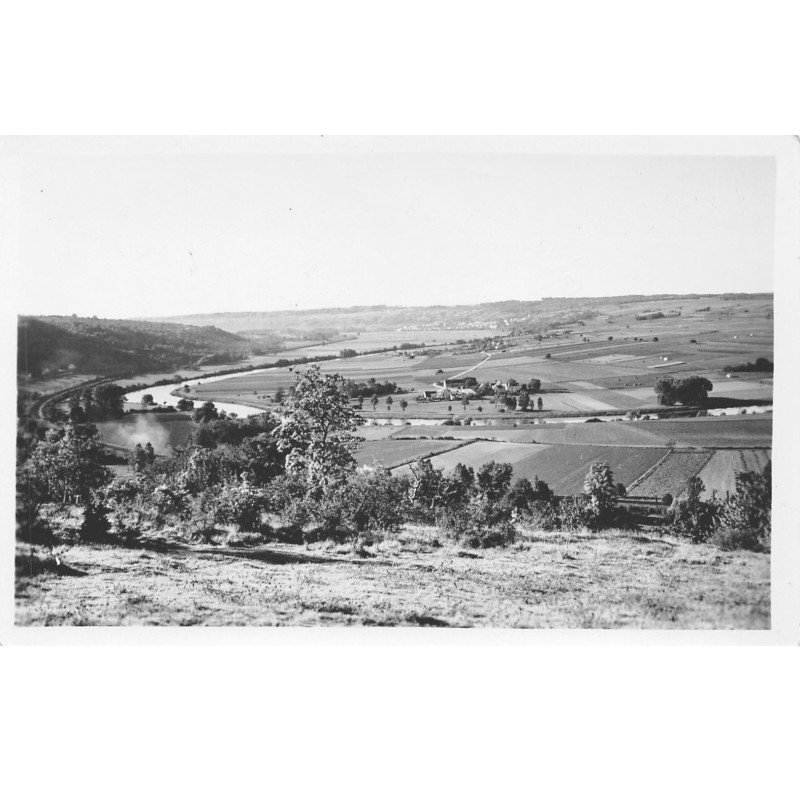 CHARLY SUR MARNE - Léger Photo - très bon état