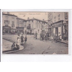 THOISSEY: place aux fruits - très bon état