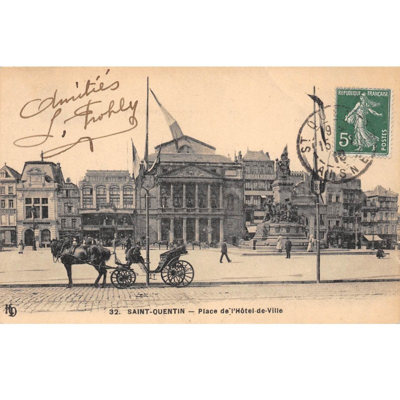 SAINT QUENTIN - Place de l'Hôtel de Ville - très bon état