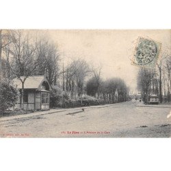 LA FERE - L'Avenue de la Gare - très bon état