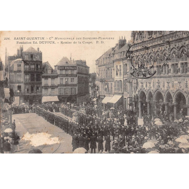 SAINT QUENTIN - Cie Municipale des Sapeurs Pompiers - Remise de la Coupe - très bon état