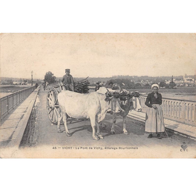 VICHY - Le Pont de Vichy, Attelage Bourbonnais - très bon état