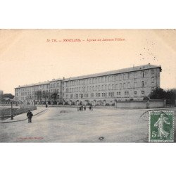 MOULINS - Lycée de Jeunes Filles - très bon état