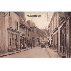 LE DONJON - Rue de l'Hôtel de Ville - très bon état