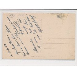 TROCHE - La place et la fontaine - très bon état