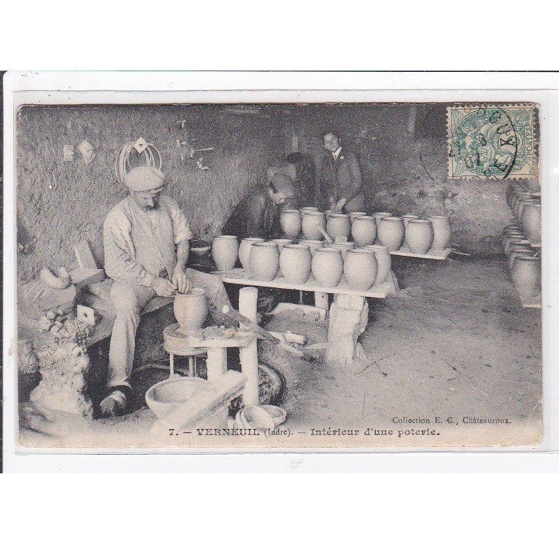 VERNEUIL : intérieur d'une poterie - état
