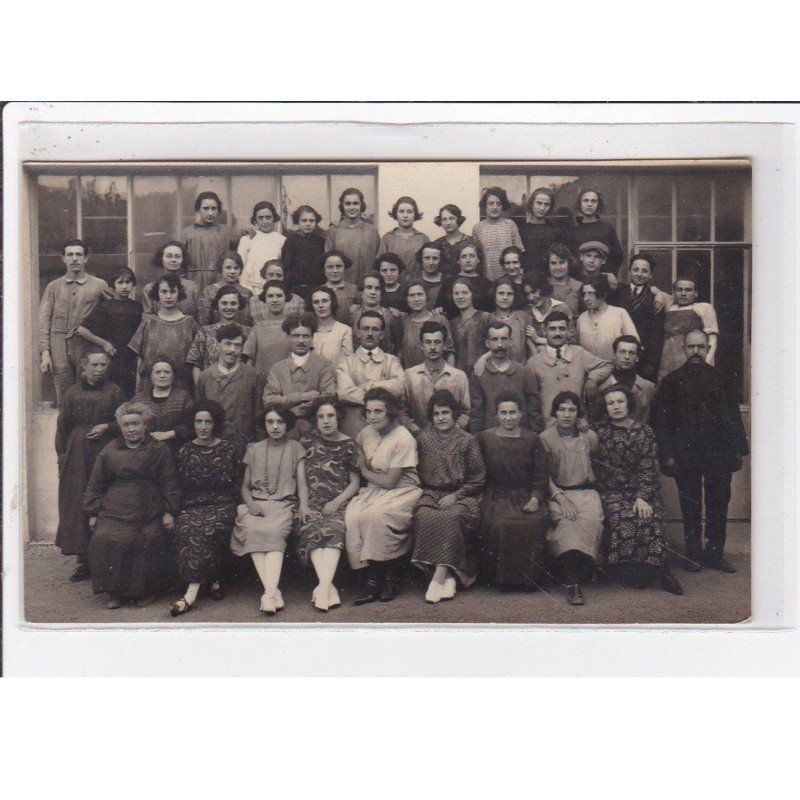 SAINT CHRISTOPHE : carte photo de la manufacture de boutons de nacre (boutonnerie)- très bon état