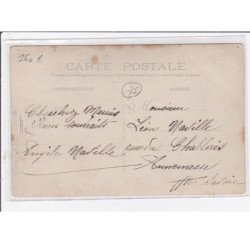 PARIS : carte photo de personnel de gare (posant devant un train) - très bon état