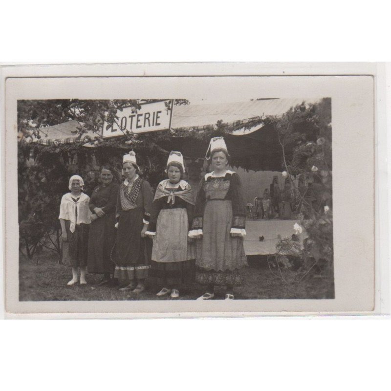 BONNETABLE ? : carte photo d'une fête (stand de loterie) - très bon état BONNETABLE ? : carte photo d'une fête (stand de loterie) - très bon état