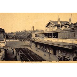 NOGENT-sur-MARNE : la gare - tres bon etat