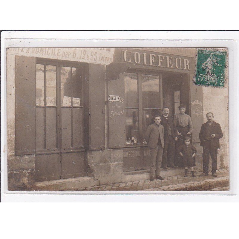 BORDEAUX : carte photo d'un salon de coiffure (coiffeur) - très bon état