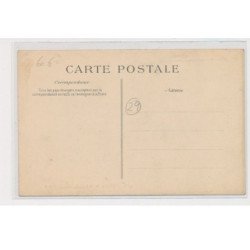 CONCARNEAU - Un coin des halles - très bon état