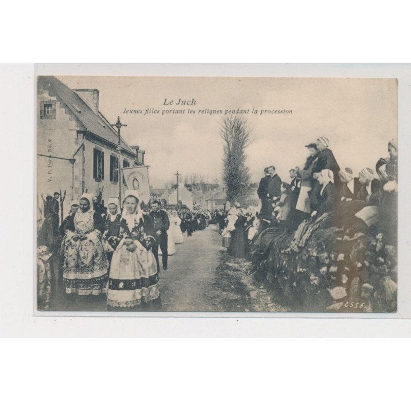 LE JUCH - Jeunes filles portant les reliques pendant le procession - très bon état