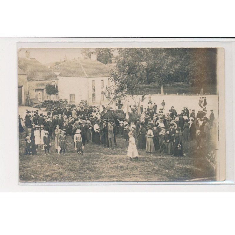 BUSSIERES LES BELMONT - Rassemblement - très bon état