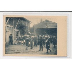 LIANCOURT - Fête fédérative des patronages de l'Oise - La foule au comptoir - 6 novembre 1910 - très bon état