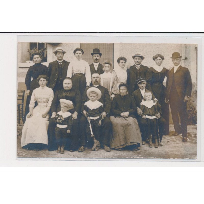 GRISY-SUISNES - Photo famille - très bon état