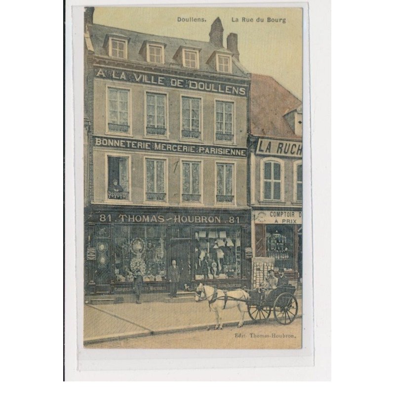 DOULLENS - La rue du Bourg - très bon état