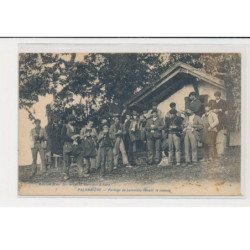 PALOMBIERE - Partage de palombes devant la cabane - état