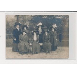 PARIS - Midinettes - Jardin des Tuileries - Carte photo - 75001 - état