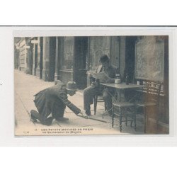 PARIS - Les petits métiers de Paris - Le ramasseur de mégots - Editeur Malcuit - très bon état