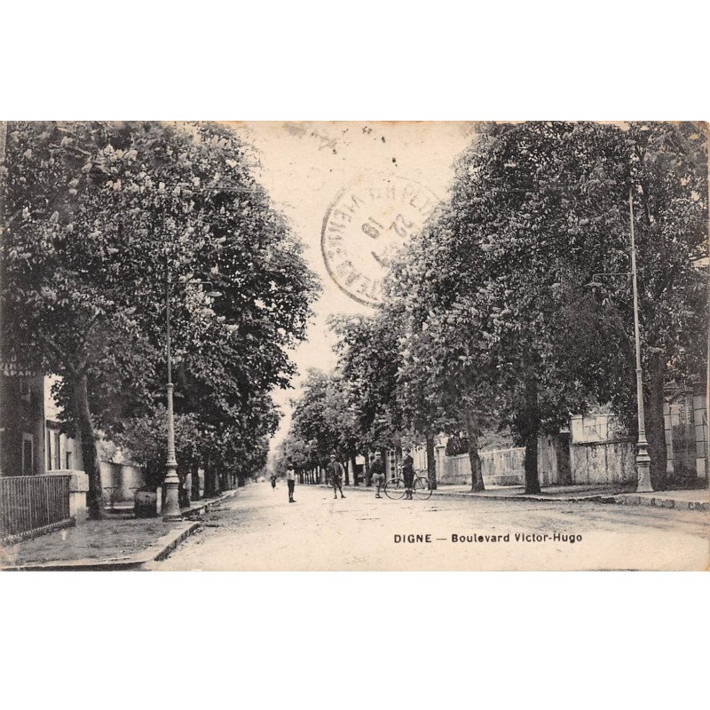 DIGNE - Boulevard Victor Hugo - très bon état