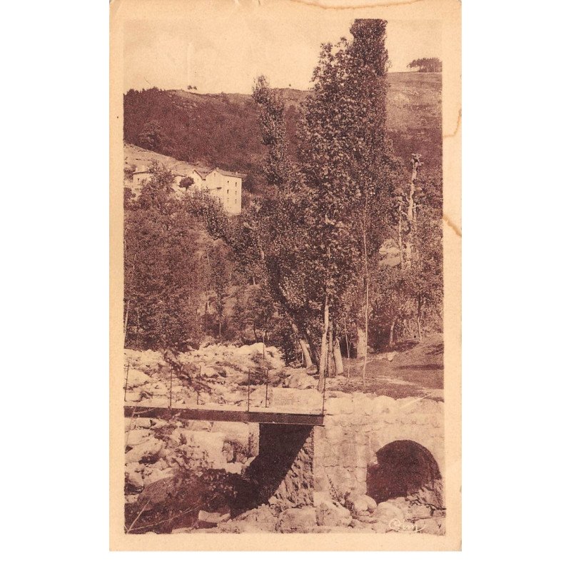 SAINT JULIEN BOUTIERES - L'Eyrieux et le Village de Ladreyt - très bon état