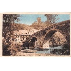 BELCASTEL - Pont Romain et le Château - très bon état