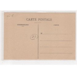 JUVISY : inondations 1910 : grande rue prise du pont du chemin de fer P.O. et sinistrés portant leur pain- très bon état