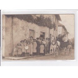 Environs de LYON : carte photo d'un attelage (vue très animée) - très bon état