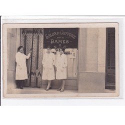 MARSEILLE : carte photo d'un salon de coiffure pour dames (coiffeur rue Berlioz) - bon état