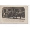 PARIS : carte photo d'un taxi (attelage) devant un hotel (marchand de vins et liqueurs - bois - charbons)- très bon état