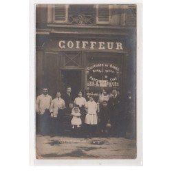 PARIS : carte photo d'un salon de coiffure en 1911 (coiffeur) - bon état