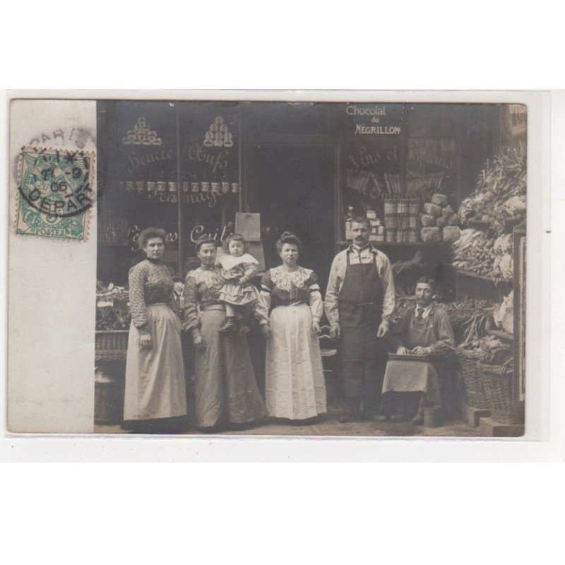 PARIS : carte photo d'une épicerie - beurre oeufs fromages - vins chocolat du Negrillon - état