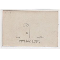 PARIS : carte photo d'un magasin de vins et liqueurs (location de voitures à bras) - très bon état
