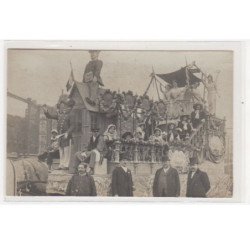 PARIS : carte photo d'un char (cavalcade) - très bon état