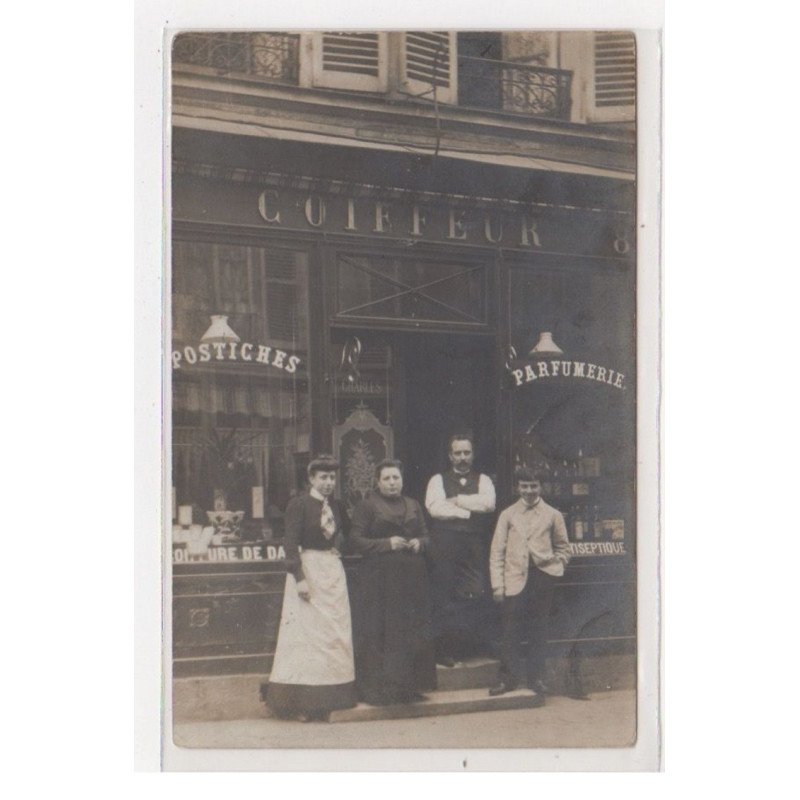 PARIS : carte photo du salon de coiffure au 87 rue de l'Amiral Roussin (coiffeur) - très bon état