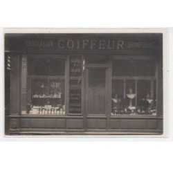 PARIS : carte photo du salon de coiffure Edouard (coiffeur) au 68 rue Lafontaine - bon état (adhérence au dos)