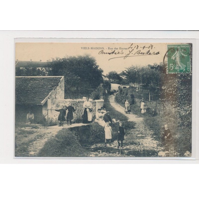 VIELS MAISONS - Rue des Etuves - trés bon état