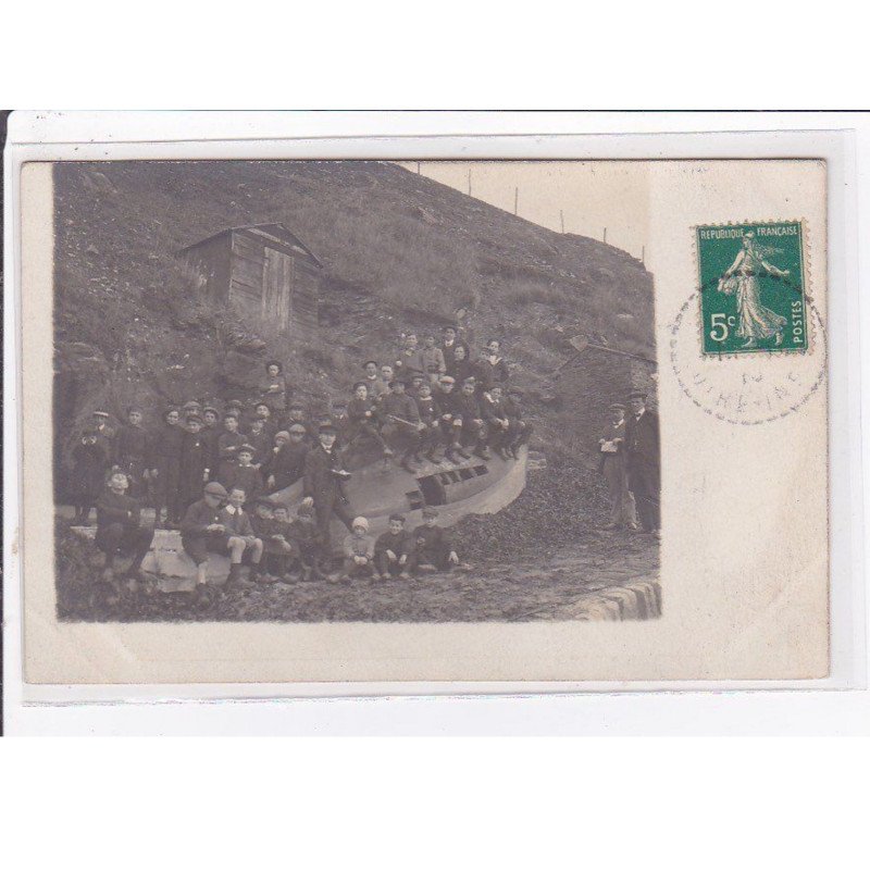 A LOCALISER : carte photo d'une colonie de vacances (cachet de départ de Loire Atlantique) - très bon état